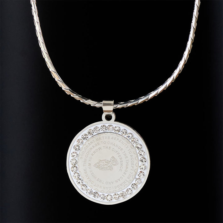 Christianartworkshop Collana con mani in preghiera e versetti biblici incastonati in zirconi: emblema di umiltà divina - image 5