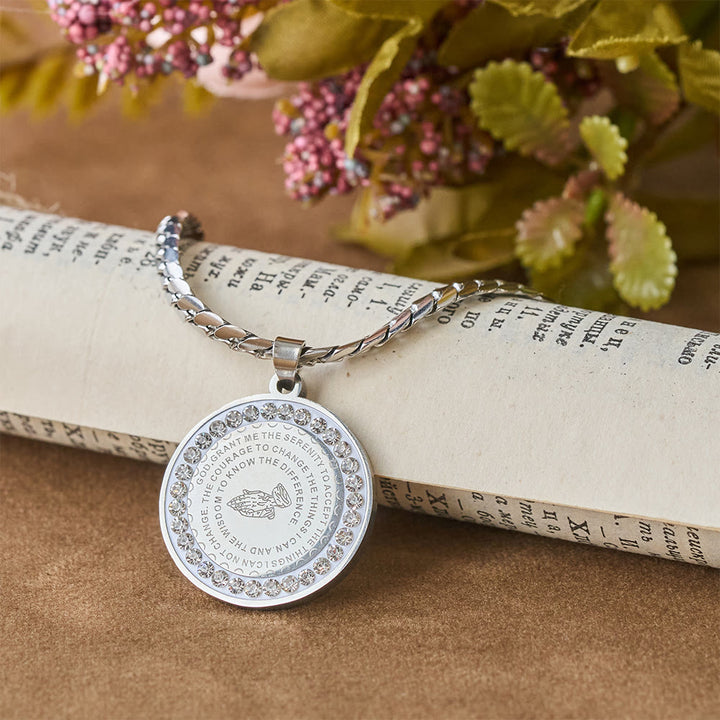 Christianartworkshop Collana con mani in preghiera e versetti biblici incastonati in zirconi: emblema di umiltà divina - Argento - image 4