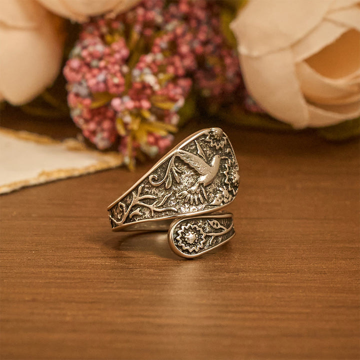 Anello regolabile con colibrì e spirito santo Christianartworkshop : emblema di grazia divina e gioia naturale. - image 3