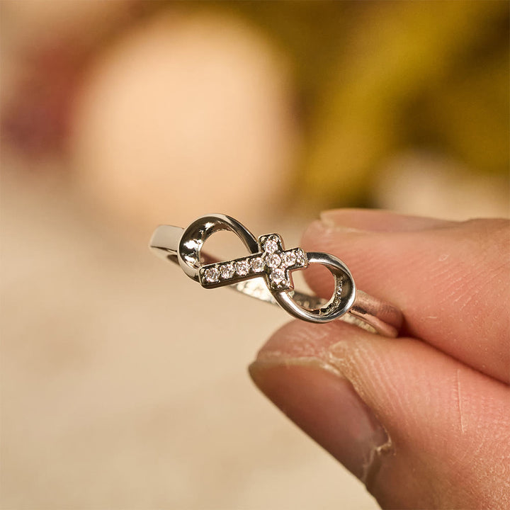 Anello aperto con elegante croce dell'infinito e incisione, Christianartworkshop : emblema di forza spirituale e guida divina. - 10 - image 0