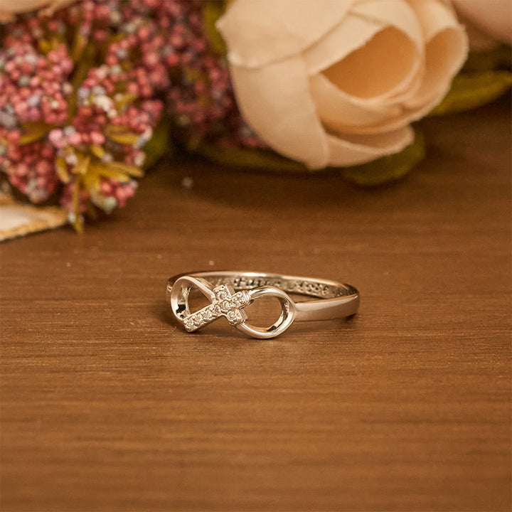 Anello aperto con elegante croce dell'infinito e incisione, Christianartworkshop : emblema di forza spirituale e guida divina. - image 3