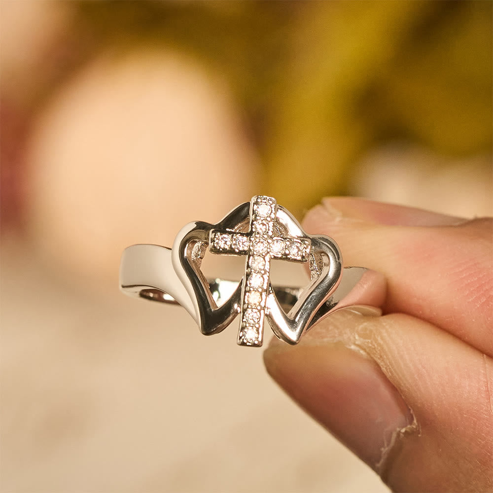 Christianartworkshop Anello con croce a due cuori finemente lavorato: emblema di forza spirituale e fede incrollabile - image 2
