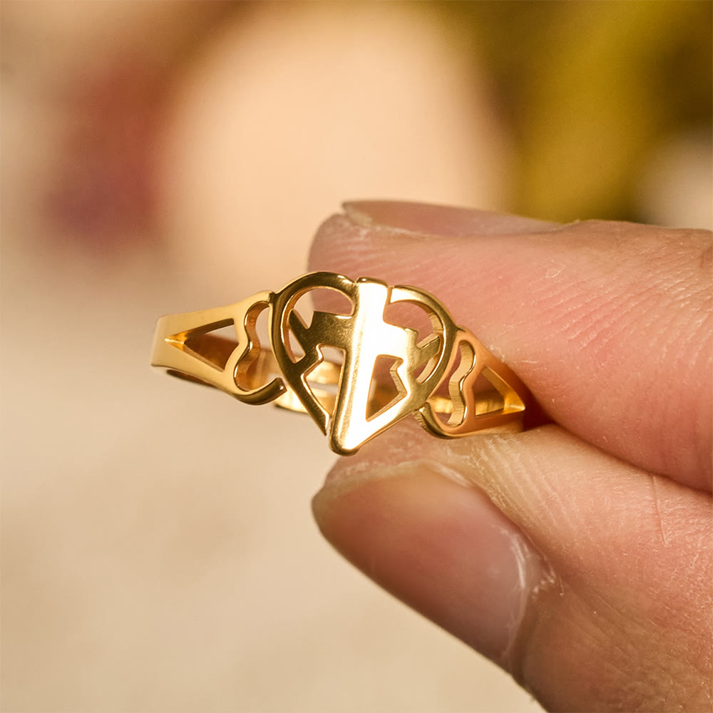 Anello regolabile con croce a cuore senza tempo Christianartworkshop : un dono di grazia e di intercessione divina. - Dorato (adatto alle taglie americane 6-9) - image 2