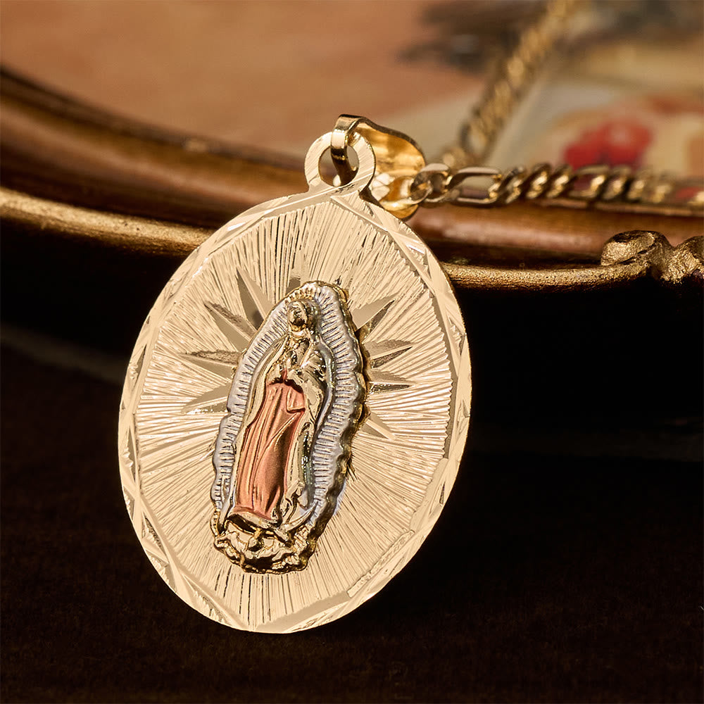 Christianartworkshop Collana con medaglione ovale della Vergine Maria in quattro stili diversi: un simbolo di benedizione celeste. - Nostra Signora C - image 9