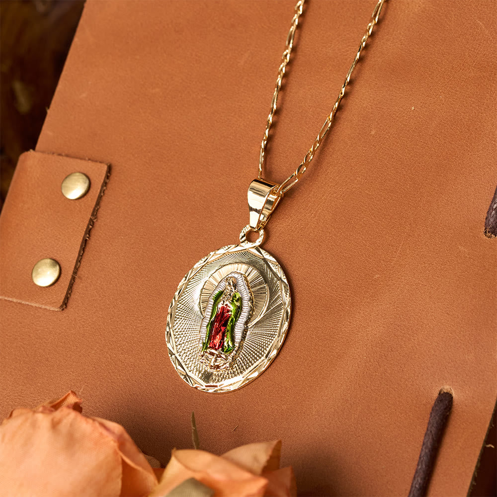 Christianartworkshop Collana con medaglione ovale della Vergine Maria in quattro stili diversi: un simbolo di benedizione celeste. - image 8