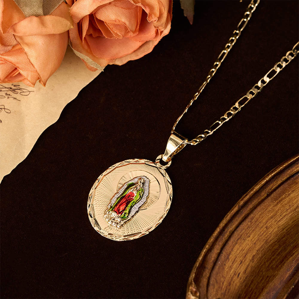 Christianartworkshop Collana con medaglione ovale della Vergine Maria in quattro stili diversi: un simbolo di benedizione celeste. - image 7