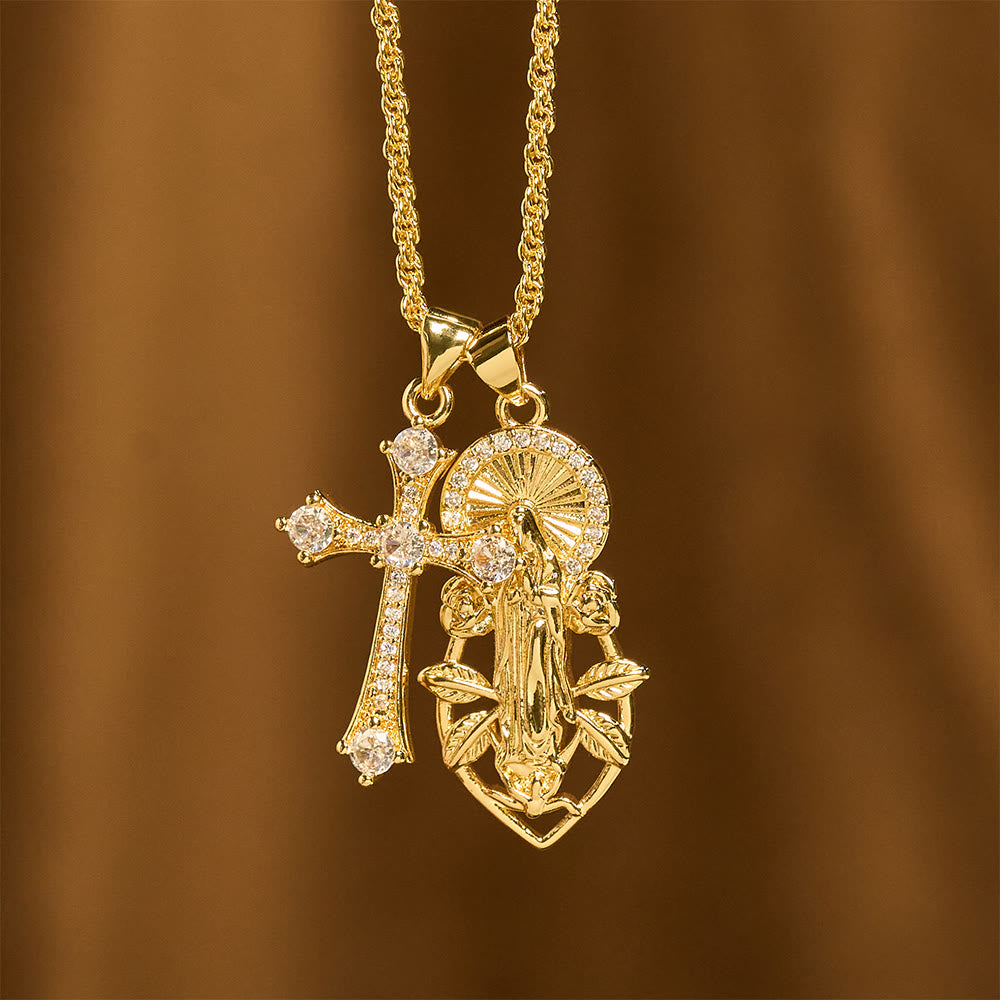 Christianartworkshop Set di collana con la Madonna e la croce alata, riccamente decorata: emblema di protezione spirituale. - image 5