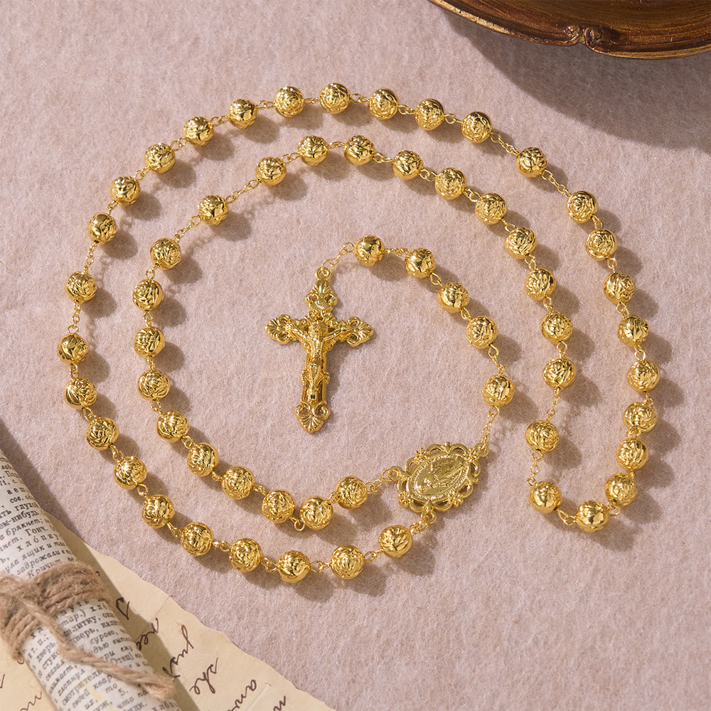 Christianartworkshop Rosario della Madonna con crocifisso e grani di rosa incisi: simbolo di devota preghiera - image 1