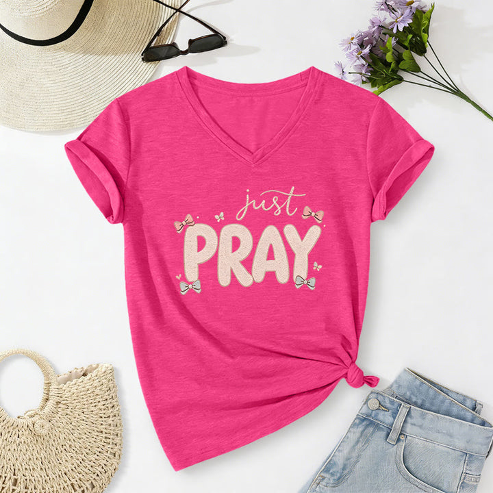 Christianartworkshop Maglietta casual con scollo a V Just PRAY - Rosa - 2XL - image 24