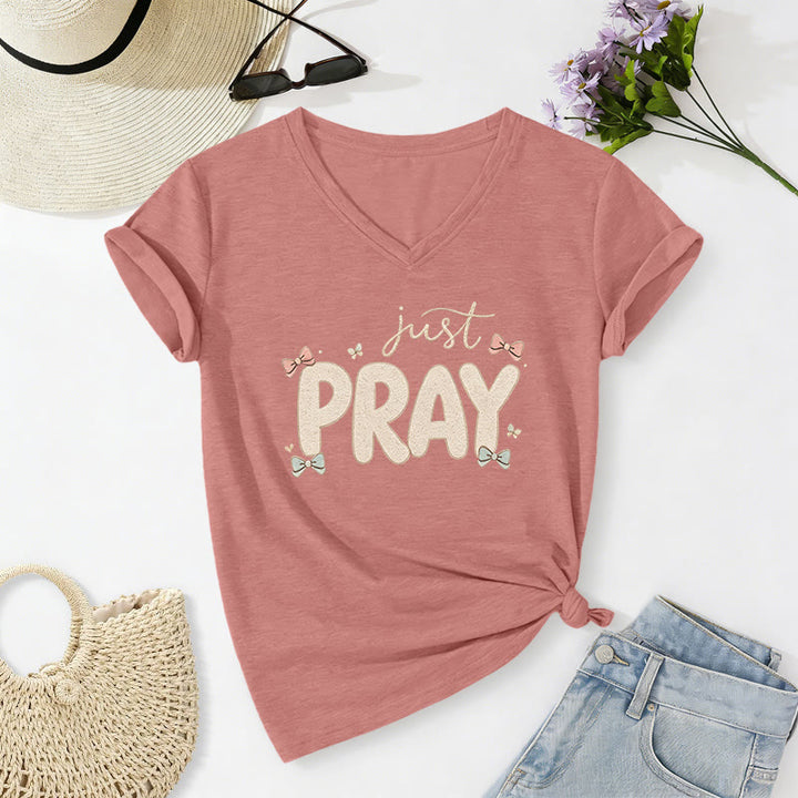 Christianartworkshop Maglietta casual con scollo a V Just PRAY - Rosa chiaro - 2XL - image 12