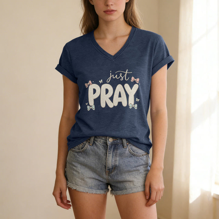 Christianartworkshop Maglietta casual con scollo a V Just PRAY - image 21