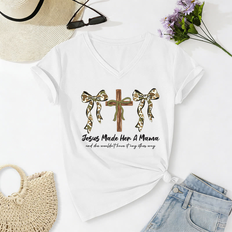 Christianartworkshop Gesù l'ha resa mamma e lei non vorrebbe che fosse diversamente. Maglietta casual con scollo a V. - Bianco - 2XL - image 4