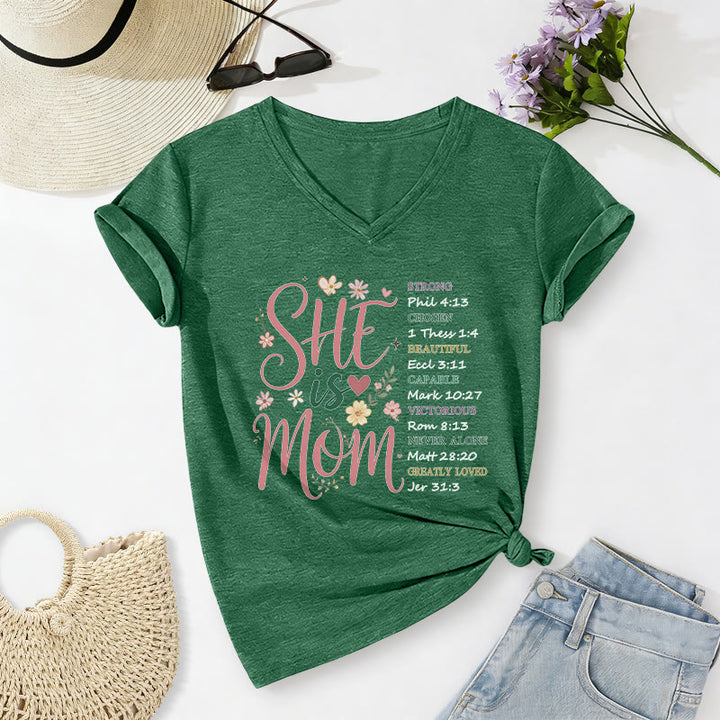Christianartworkshop T-shirt casual con scollo a V "SHE Is MOM" - Verde scuro - 2XL - image 14