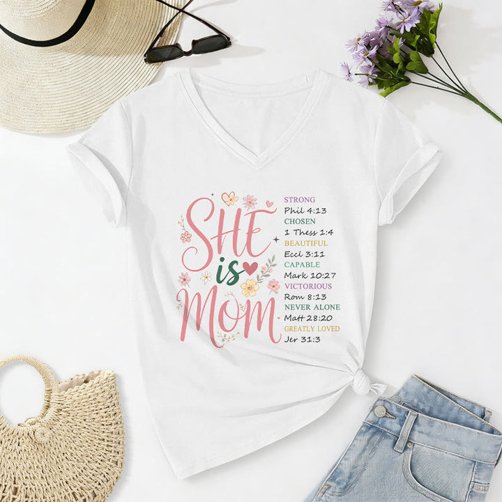 Christianartworkshop T-shirt casual con scollo a V "SHE Is MOM" - Bianco - 2XL - image 4