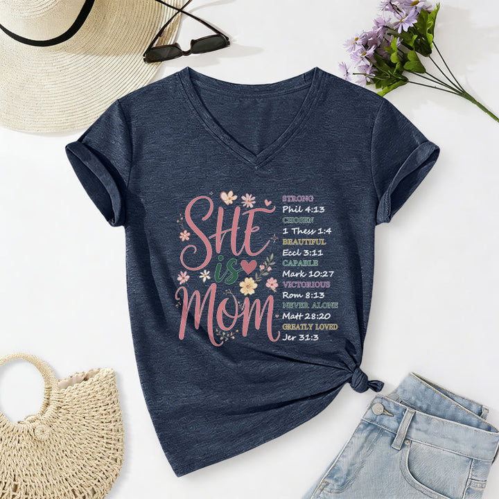Christianartworkshop T-shirt casual con scollo a V "SHE Is MOM" - Blu navy - 2XL - image 18