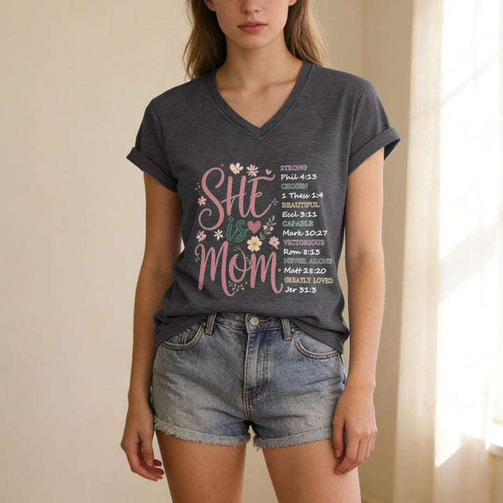 Christianartworkshop T-shirt casual con scollo a V "SHE Is MOM" - image 21