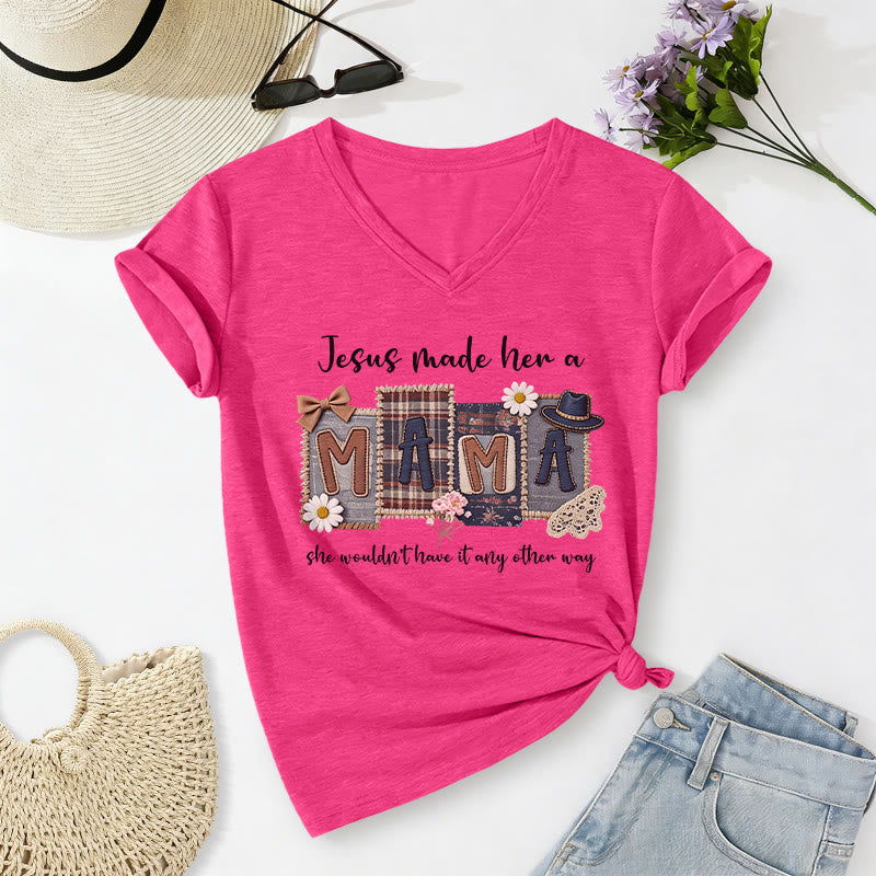 Christianartworkshop T-shirt casual con scollo a V e grafica "Jesus Made Her A Mama" - Rosa - 2XL - image 24