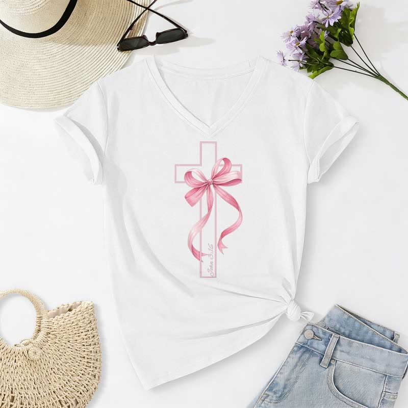 Christianartworkshop T-shirt casual con scollo a V e stampa a croce con fiocco rosa. - Bianco - 2XL - image 4
