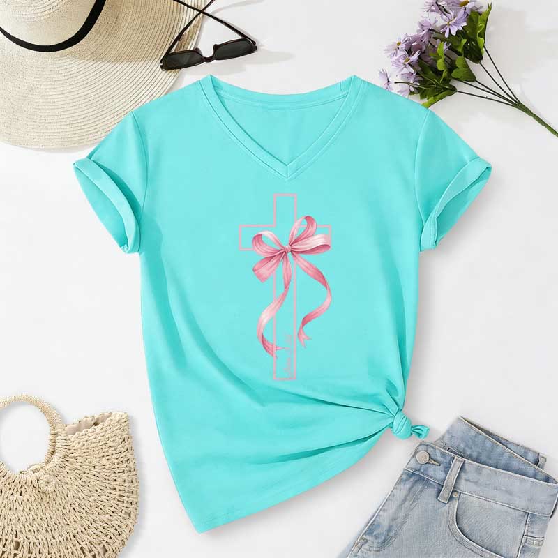 Christianartworkshop T-shirt casual con scollo a V e stampa a croce con fiocco rosa. - Blu celeste - 2XL - image 10