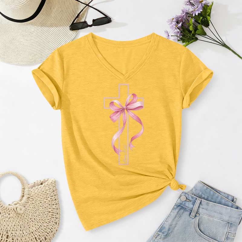 Christianartworkshop T-shirt casual con scollo a V e stampa a croce con fiocco rosa. - Giallo - 2XL - image 8
