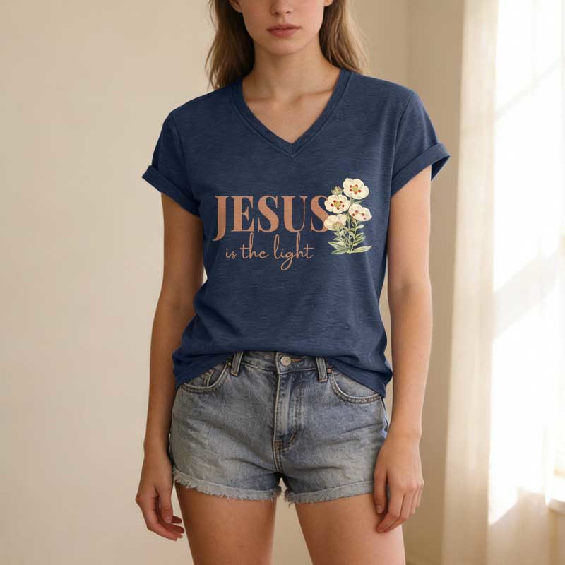 Christianartworkshop T-shirt casual con scollo a V e stampa floreale "Jesus Is The Light" - image 21