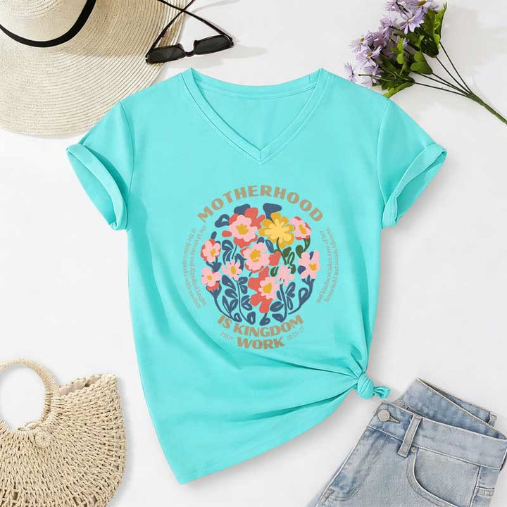 Christianartworkshop T-shirt casual con scollo a V "Boho Floral Motherhood Is Kingdom" per lavoro e maternità. - image 10