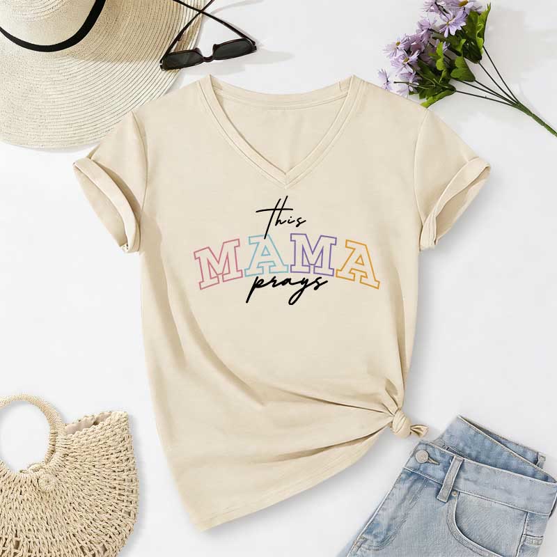 Christianartworkshop Maglietta casual con scollo a V "This Mama Prays Cross" - Beige - 2XL - image 0