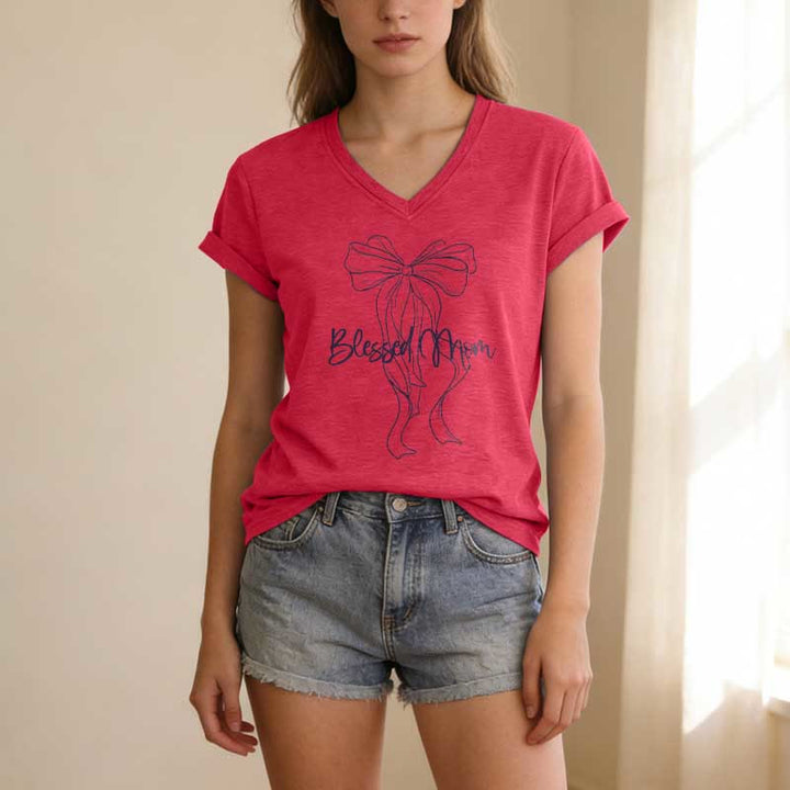 Christianartworkshop T-shirt casual con scollo a V e grafica "Blessed Mom Bow". - image 23