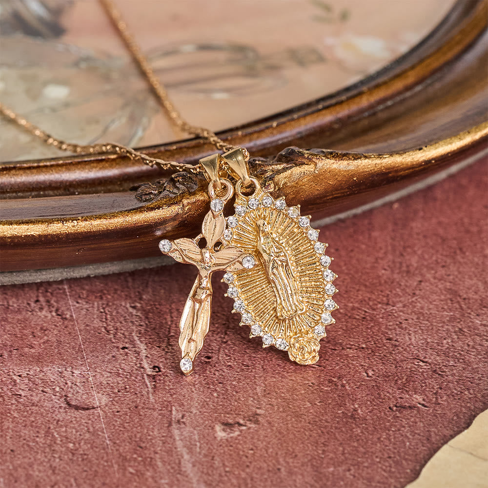 Christianartworkshop Collana con doppio ciondolo Vergine Maria e Crocifisso con zirconi: elegante ciondolo per la devozione quotidiana. - image 2