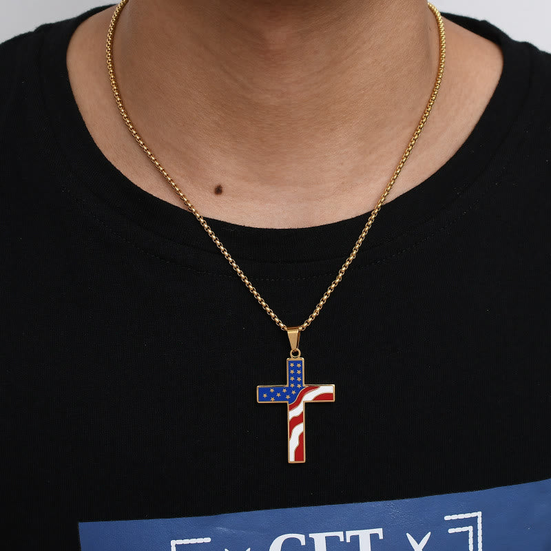 Christianartworkshop Collana con croce e bandiera degli Stati Uniti per il Giorno dell'Indipendenza: ciondolo patriottico e sacro per le festività. - image 2