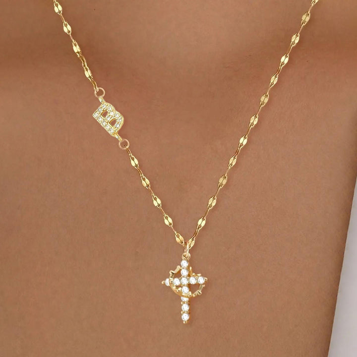 Christianartworkshop Collana personalizzata con iniziale A-Z, corona e croce: ciondolo personalizzato con monogramma di fede sacra. - B - image 2