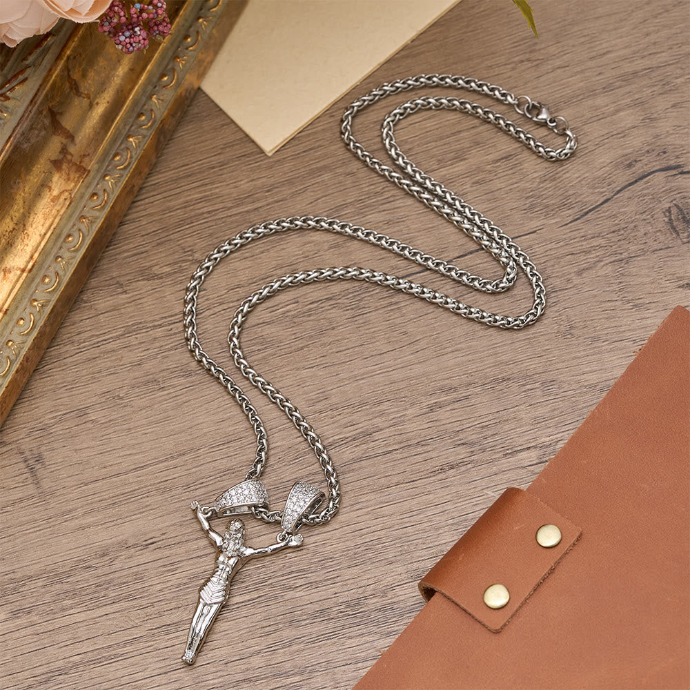 Christianartworkshop Collana con crocifisso mobile impreziosito da zirconi: un'audace dichiarazione di fede sacra, un'opera d'arte da indossare. - image 3
