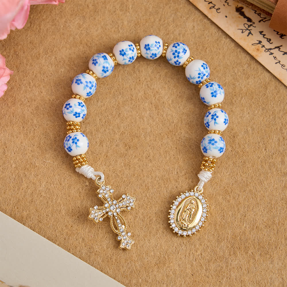 Christianartworkshop Rosario tascabile in porcellana blu con eleganti decorazioni floreali, raffigurante la Madonna e la croce. - Nostra Signora e la Croce - image 0