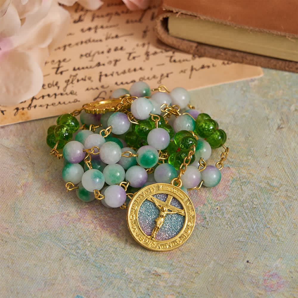 Christianartworkshop Rosario di San Benedetto con perle di calcedonio viola e fiore verde, con crocifisso scintillante. - image 2