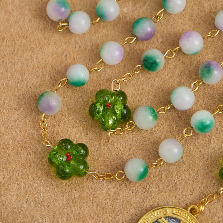 Christianartworkshop Rosario di San Benedetto con perle di calcedonio viola e fiore verde, con crocifisso scintillante. - image 7