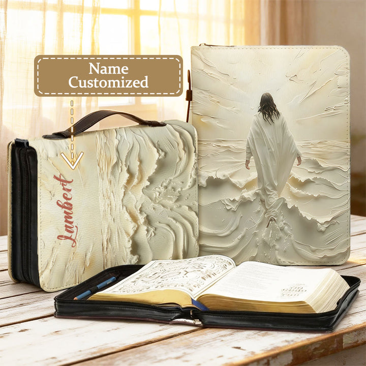 Christianartworkshop Copertina della Bibbia con Gesù che cammina sull'acqua in tonalità neutra - 2XL - Nome personalizzato - image 0