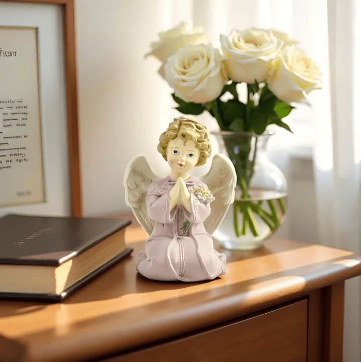 Christianartworkshop Statuette di angelo inginocchiato con veste viola, cuore, preghiera e braccia incrociate: promemoria della grazia celeste - image 14