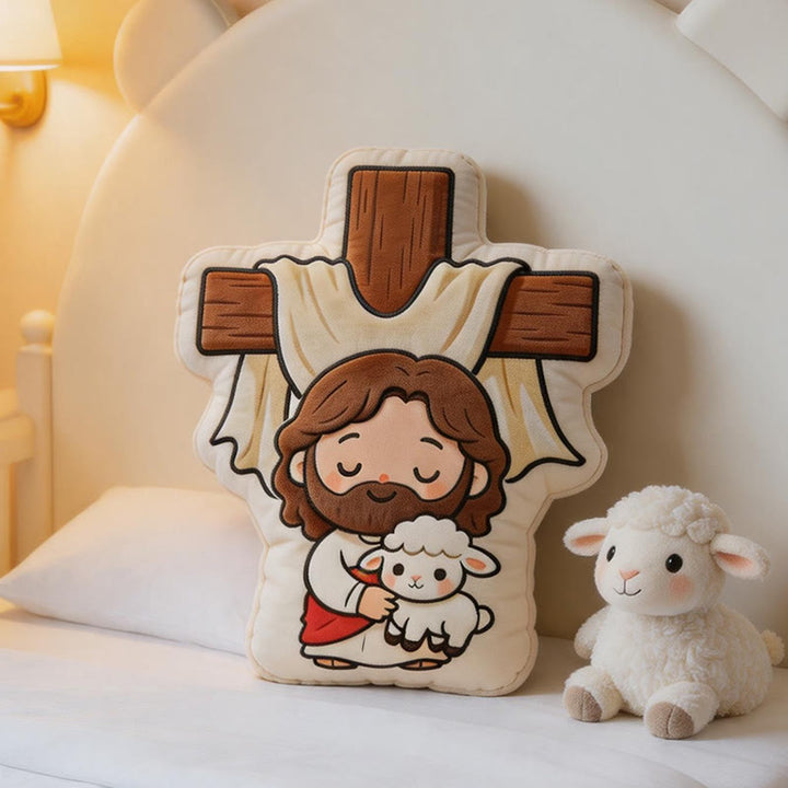 Christianartworkshop Simpatico cuscino di peluche a forma di croce con Gesù e agnello: un'accogliente decorazione per la casa ispirata alla fede. - image 2