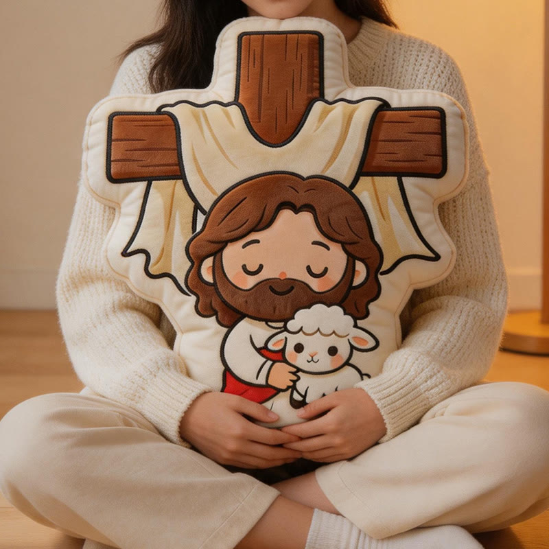 Christianartworkshop Simpatico cuscino di peluche a forma di croce con Gesù e agnello: un'accogliente decorazione per la casa ispirata alla fede. - image 4