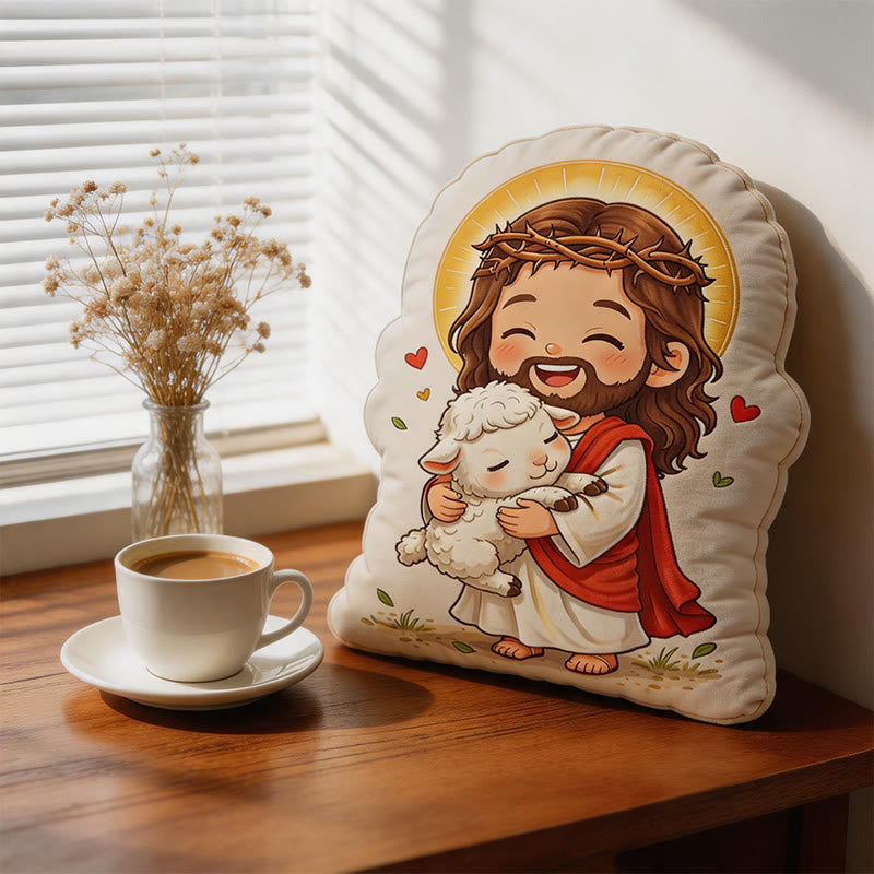 Christianartworkshop Simpatico cuscino di peluche a forma di Gesù con aureola e agnello: un'accogliente decorazione per la casa ispirata alla fede. - image 1