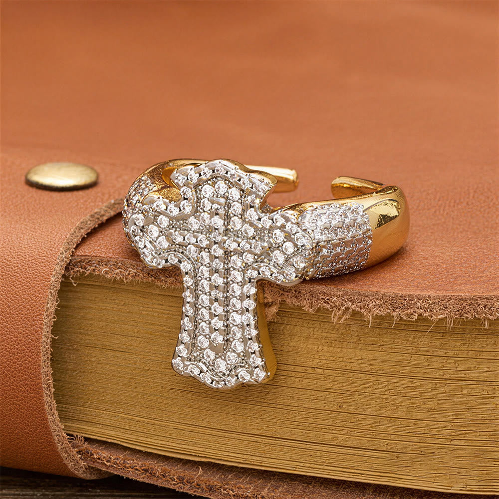Christianartworkshop Anello audace con croce interamente pavé: una dichiarazione di fede e grazia celeste. - image 1