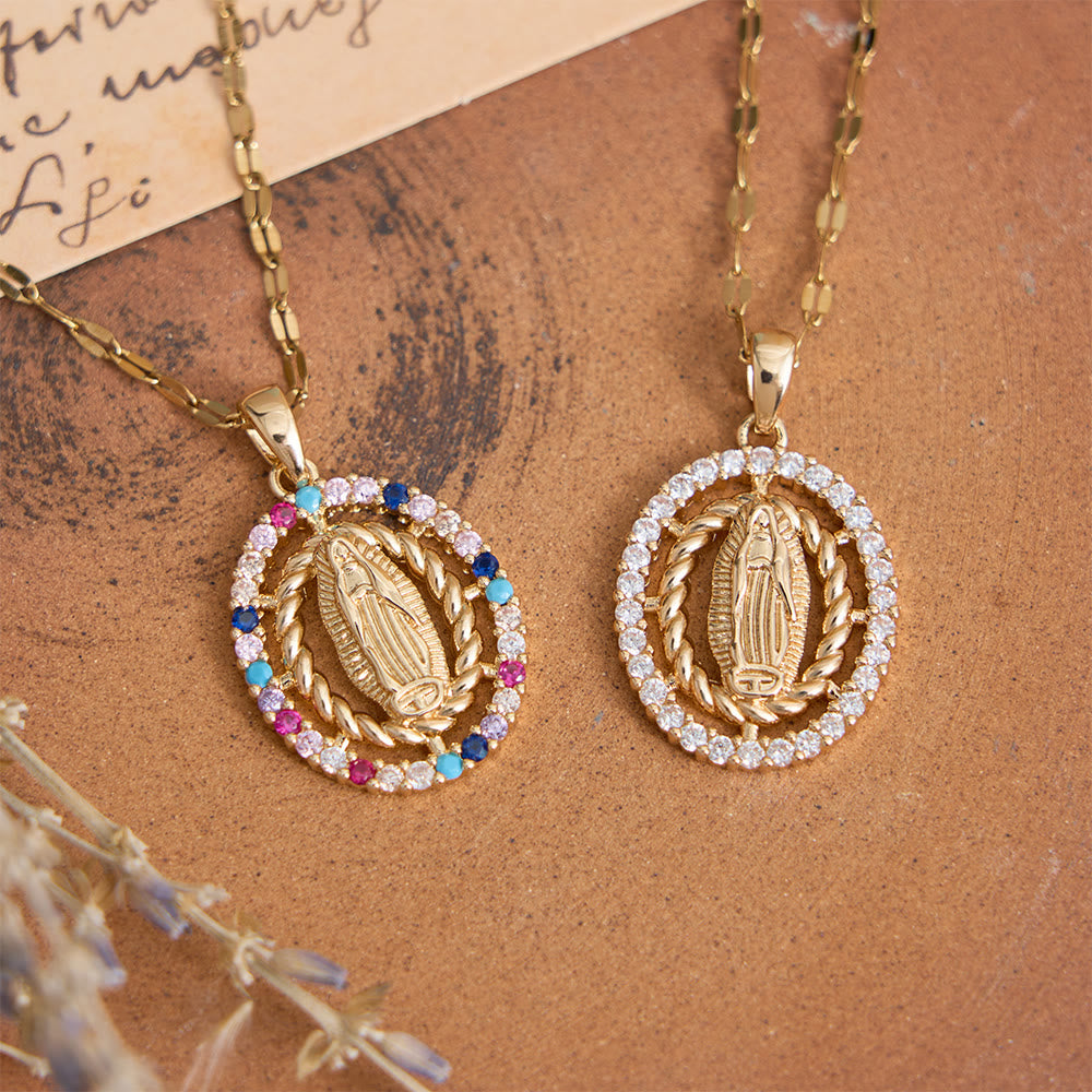 Christianartworkshop Collana con ciondolo della Madonna di Guadalupe con aureola di zirconi: simbolo di grazia mariana e luce divina. - image 0