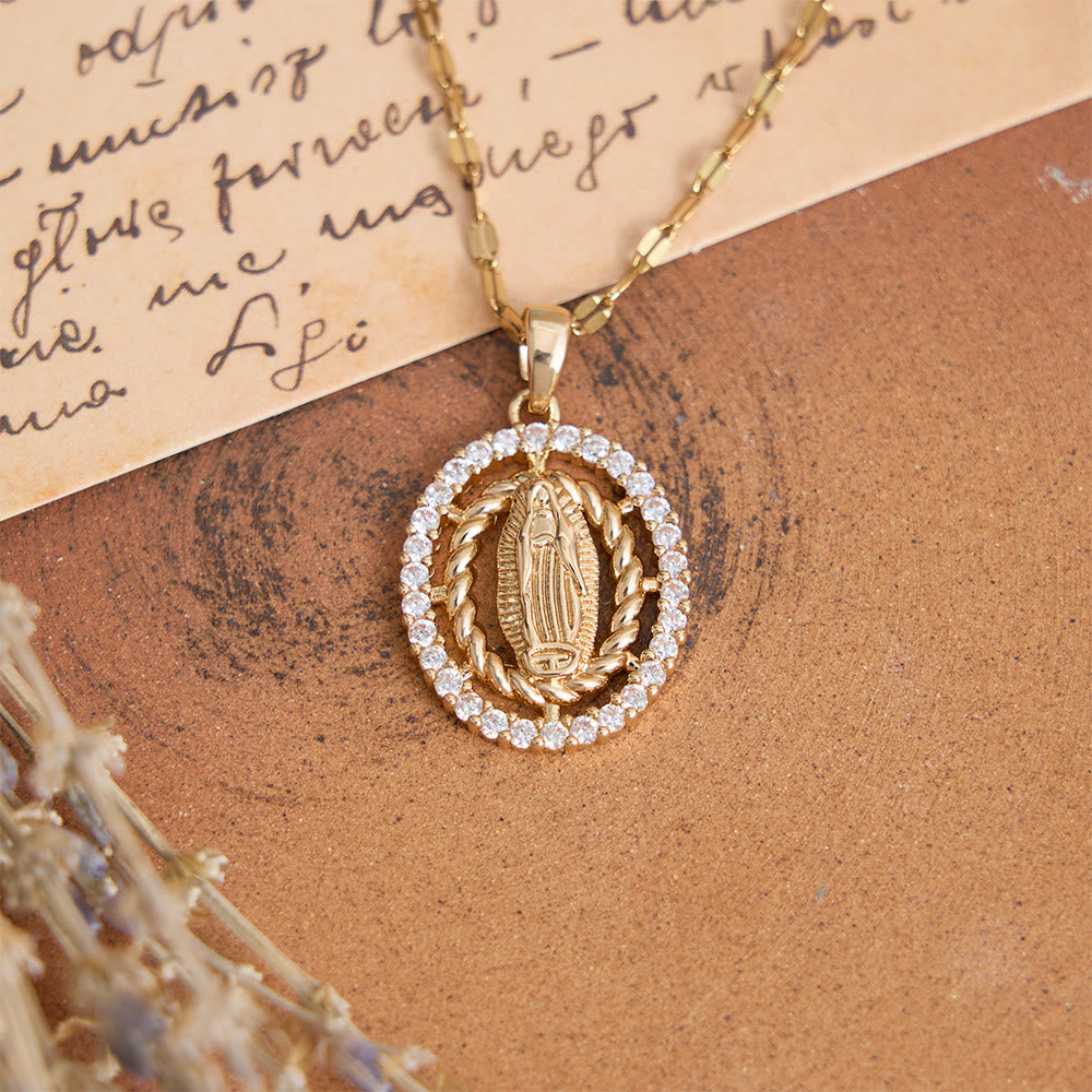 Christianartworkshop Collana con ciondolo della Madonna di Guadalupe con aureola di zirconi: simbolo di grazia mariana e luce divina. - image 4