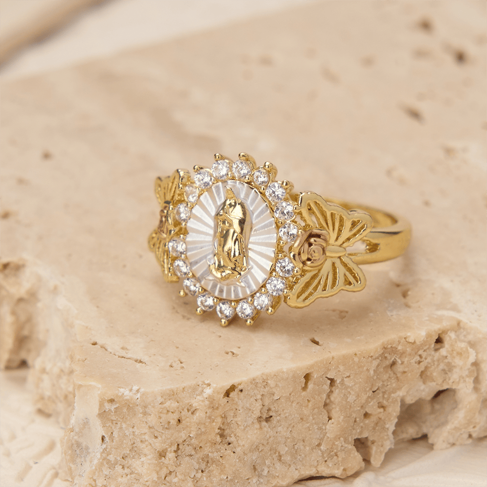 Christianartworkshop Anello con rosa floreale e zirconi, con la Madonna radiosa: porta con te la luce dell'amore materno. - image 2