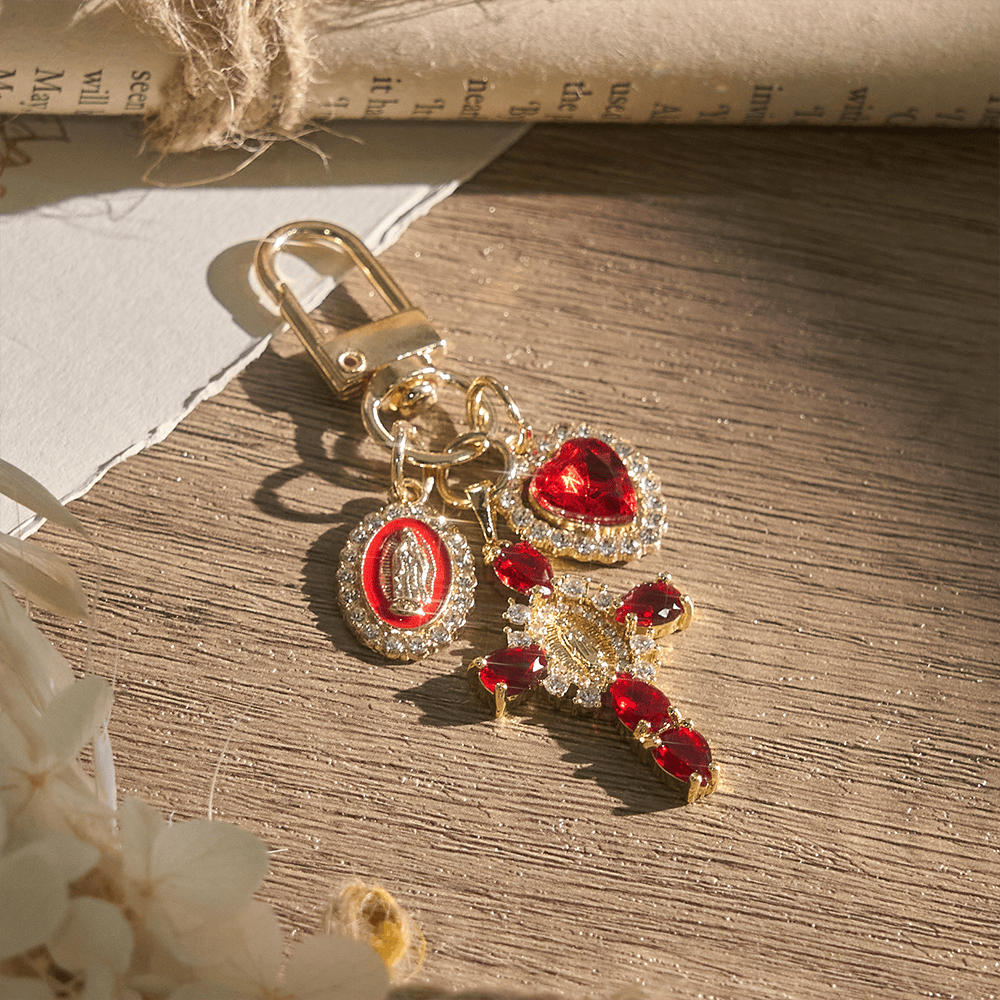 Christianartworkshop Portachiavi a forma di cuore con croce della Madonna: un connubio tra artigianato e devozione spirituale. - Rosso - image 10