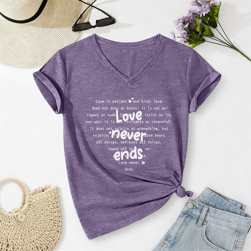 Christianartworkshop T-shirt casual con scollo a V e versetto biblico "L'amore non finisce mai". - Viola - 2XL - image 16