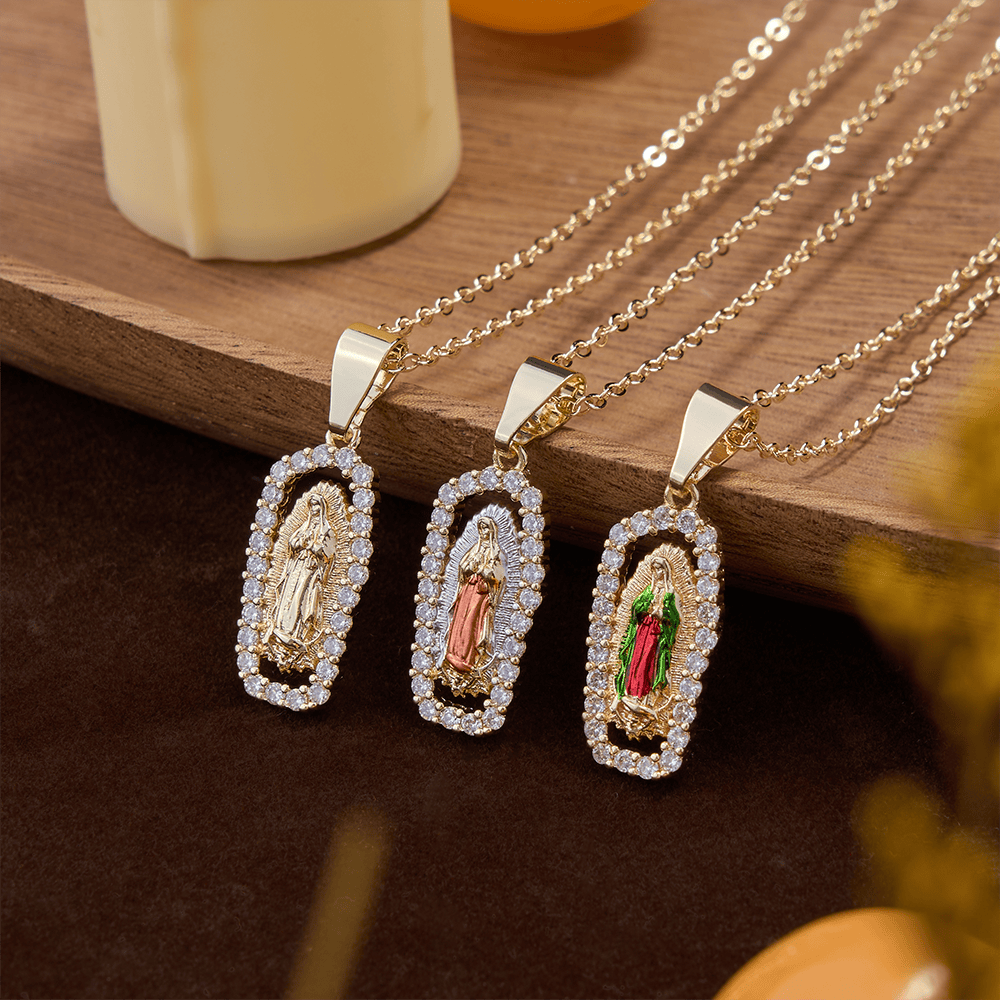 Christianartworkshop Collana con veste tricolore della Vergine di Guadalupe: un promemoria dell'intercessione celeste e della devozione - image 0