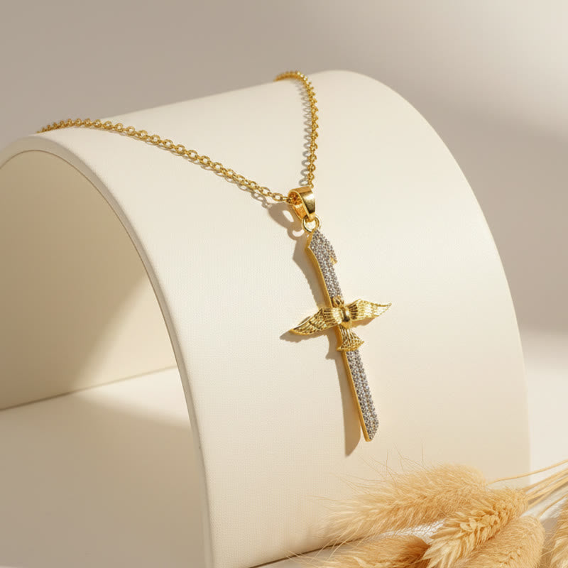Christianartworkshop Collana con croce a forma di spada e ali di colomba in zirconi scintillanti: un promemoria di protezione divina - image 2
