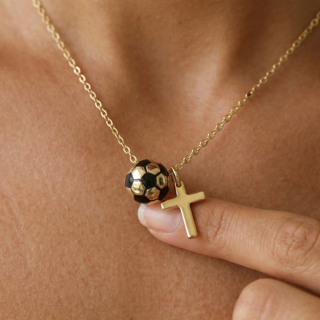 Christianartworkshop Set di gioielli con pallone sportivo e croce (collana + bracciale) con biglietto: simbolo di fede e passione per lo sport. - image 11