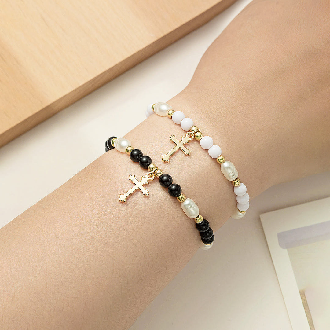 Christianartworkshop Duo di braccialetti impilabili con croce e perline: un simbolo di fede incrollabile e bellezza versatile. - Bianco e nero - image 6